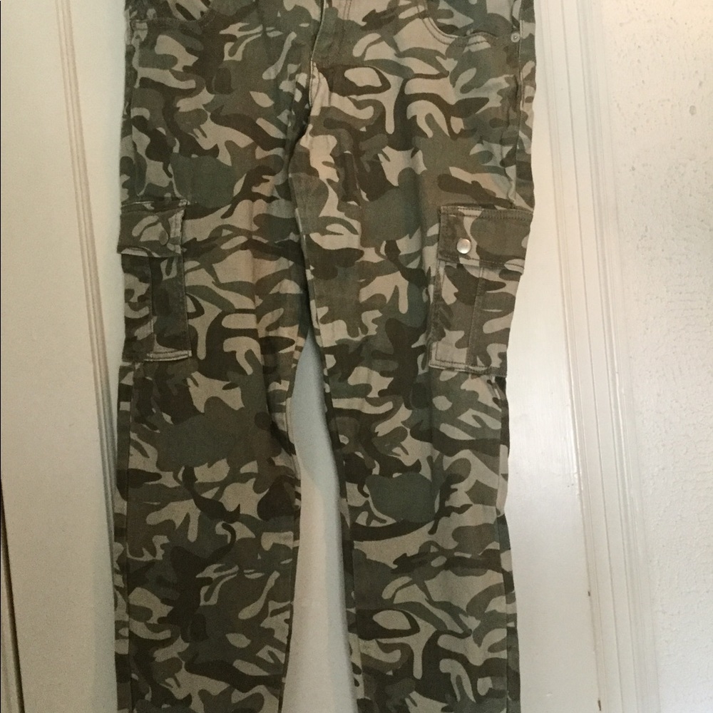 Camo jeans SOLD SOLD - Picture 1 of 8